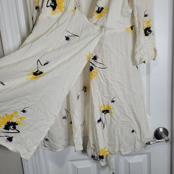 Free People Medium dress deep v-neck wrap button ruffle flutter sleeve sheer - Picture 5 of 8